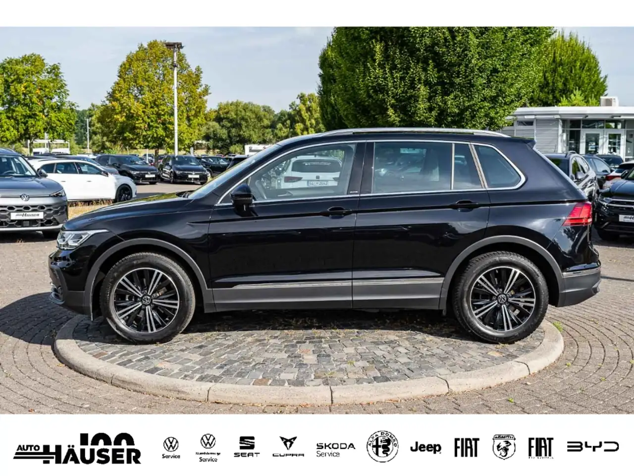 Volkswagen Tiguan Life MOVE 1.5 TSI OPF DSG LED-MATRIX NAVI SITZHZG — Galería del vehículo 3