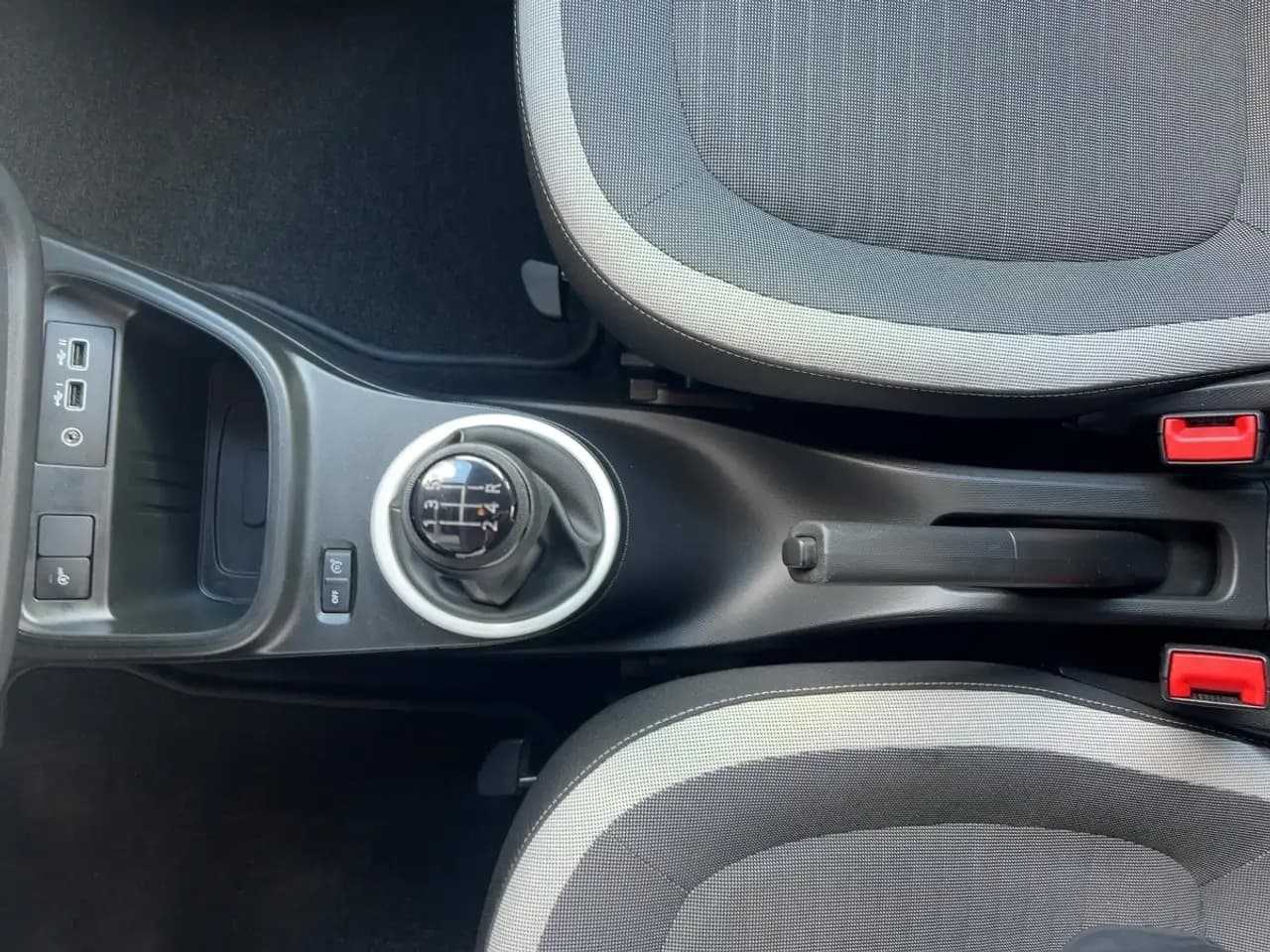 Renault Twingo EQUILIBRE SCe 65 Start & Stop — Galería del vehículo 15