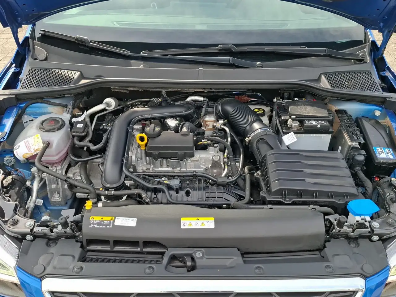 SEAT Ibiza 1.0 TSI FR Pro Black Edition DSG / PANORAMA / NAVI — Galería del vehículo 17