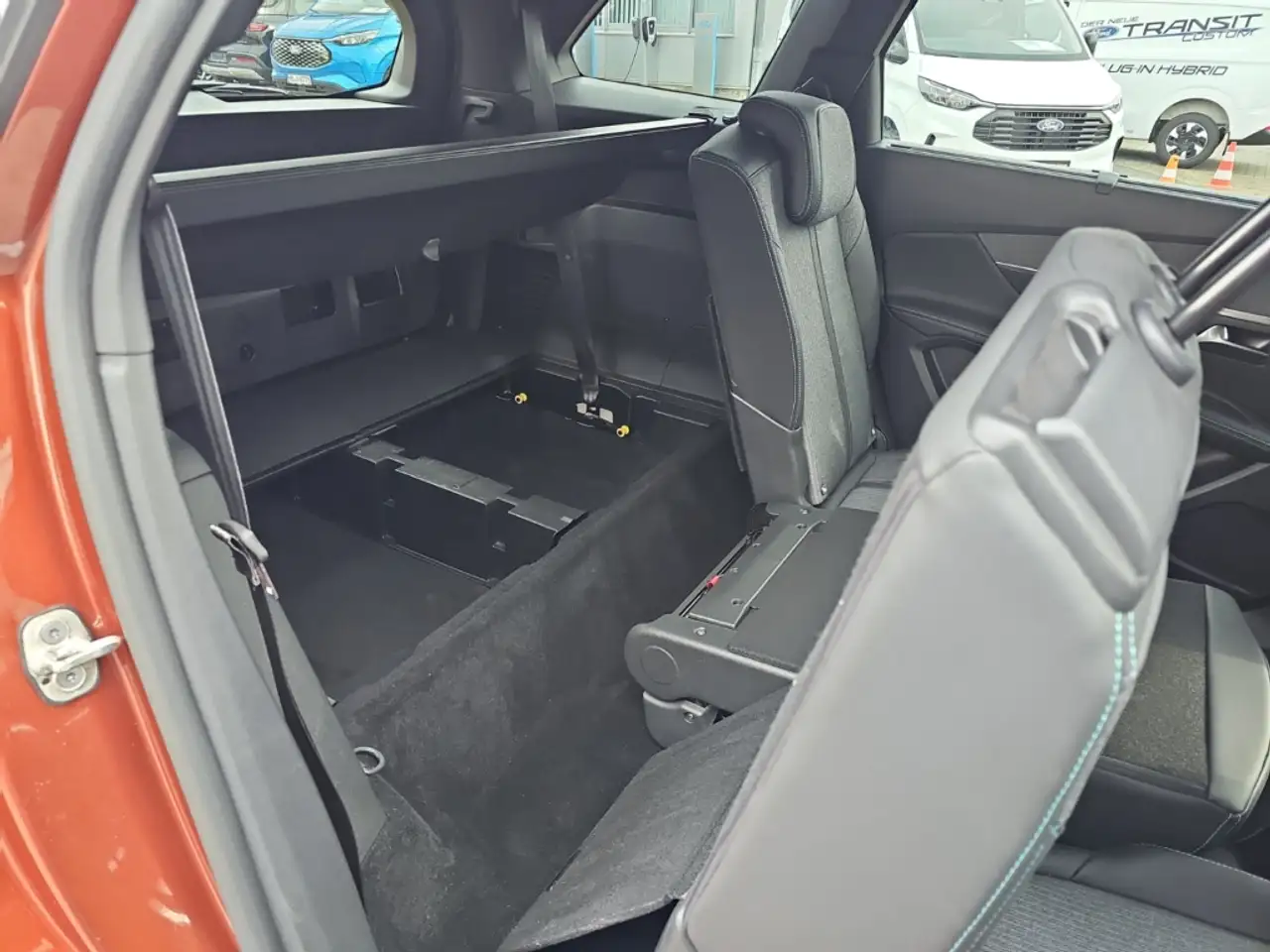 Peugeot 5008 Allure Pack Navi Digitales Cockpit LED 2-Zonen-Kli — معرض صور السيارة 16
