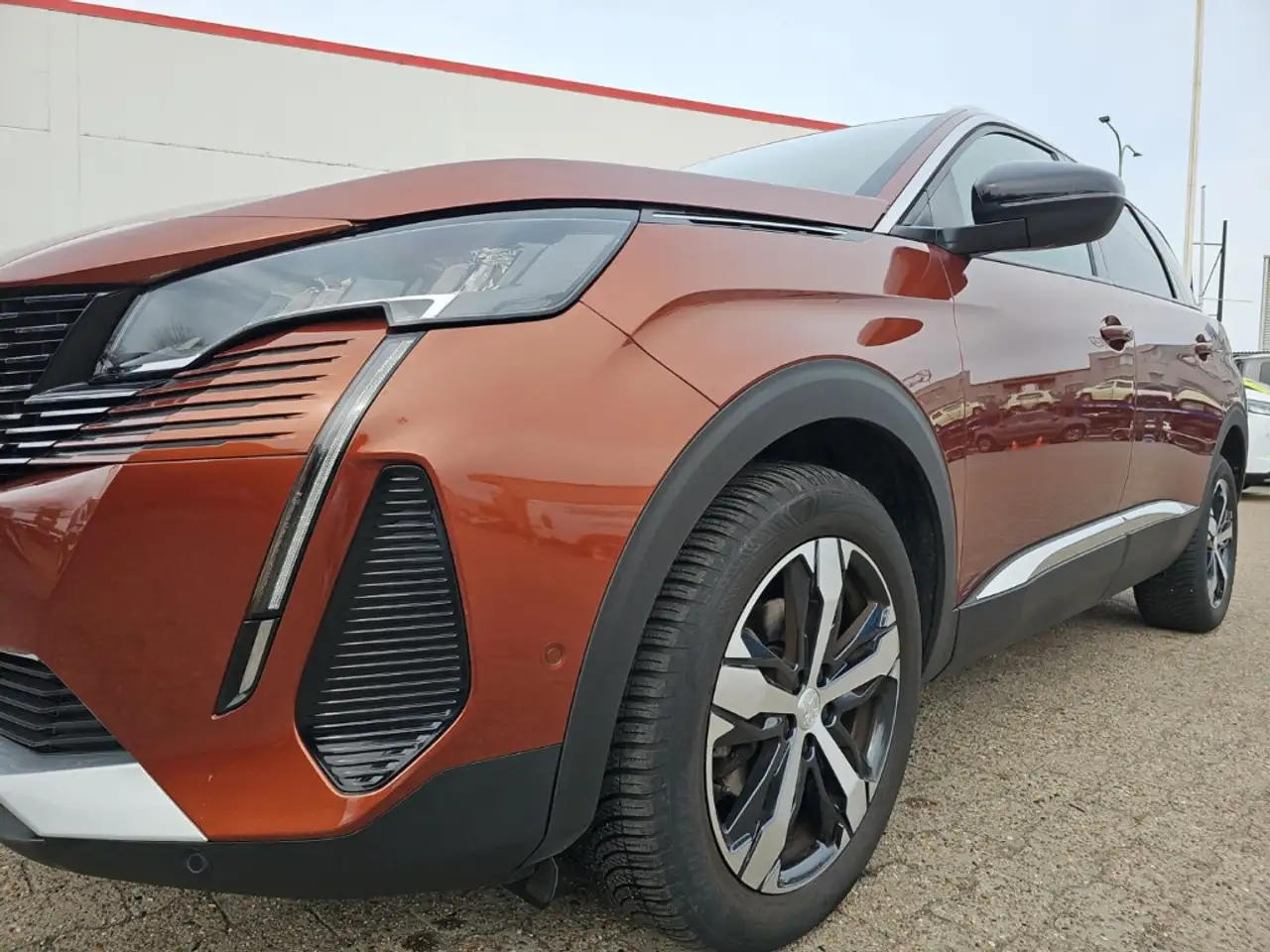 Peugeot 5008 Allure Pack Navi Digitales Cockpit LED 2-Zonen-Kli — معرض صور السيارة 7