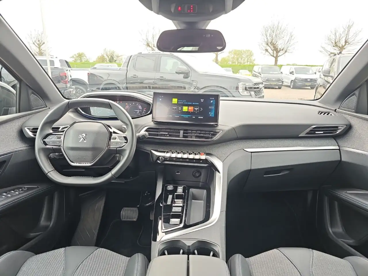 Peugeot 5008 Allure Pack Navi Digitales Cockpit LED 2-Zonen-Kli — معرض صور السيارة 11