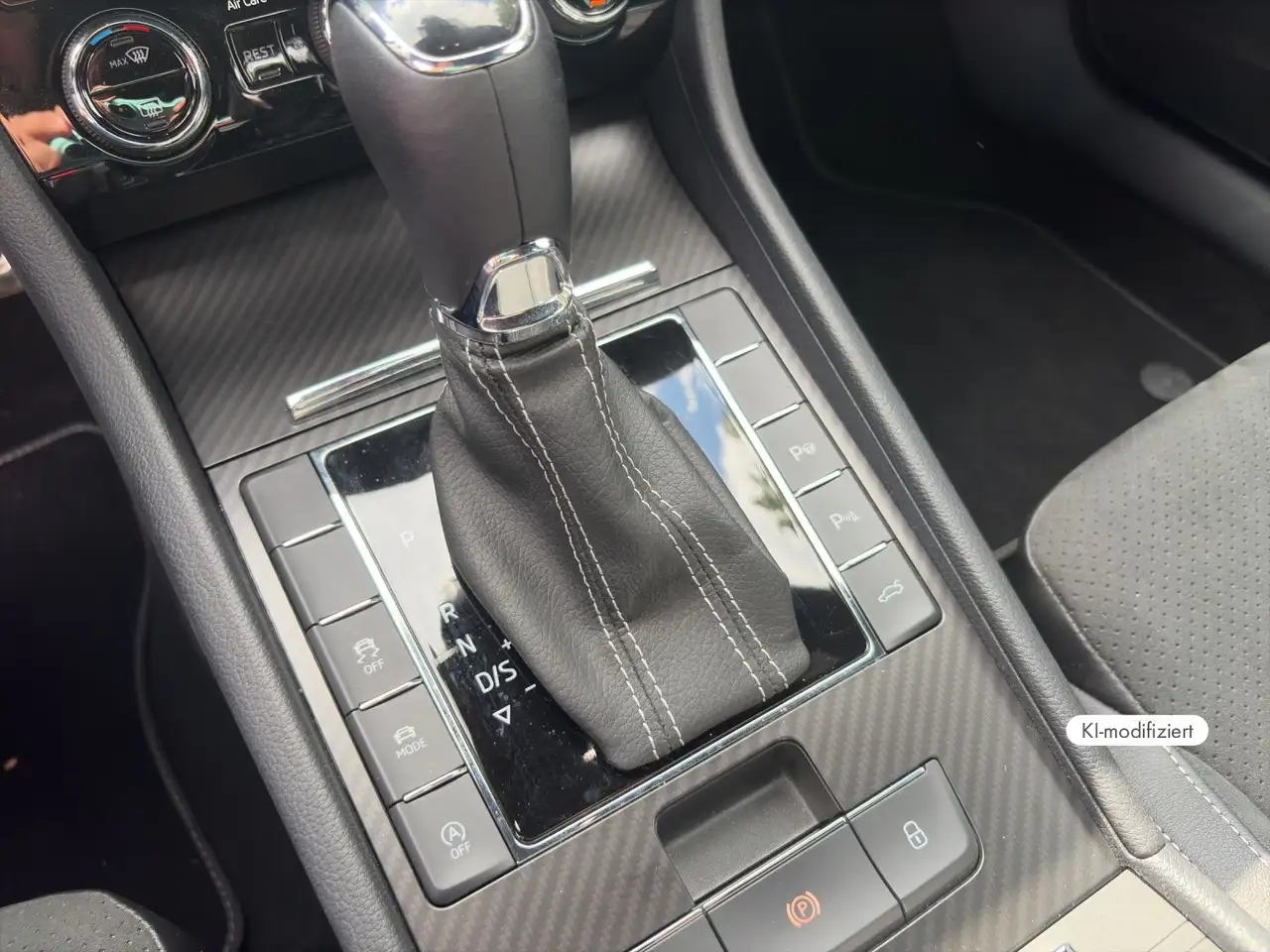 Skoda Superb Combi Sportline 2.0 TSI DSG AHK RFK Navi — معرض صور السيارة 25