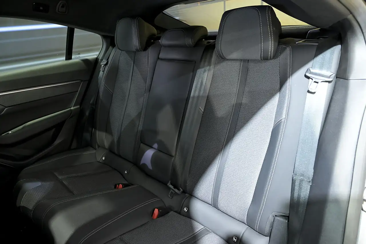 Peugeot 508 1.2 PureTech S&S Allure EAT8 130 — Galerie du véhicule 11