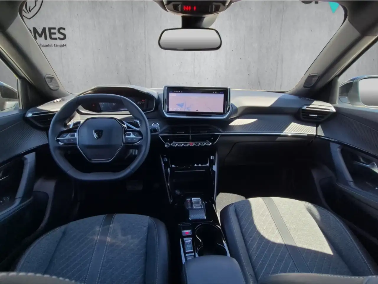 Peugeot 2008 Allure PT 130 EAT8 LED GripControl SHZ PDC R-Kamer — معرض صور السيارة 12