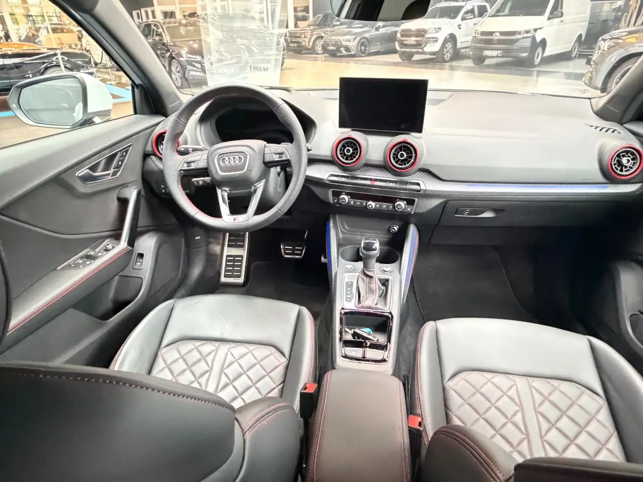 Audi Q2 35TFSI S Line/Virtual/AHK/NAV/LED NP51T€ — معرض صور السيارة 15