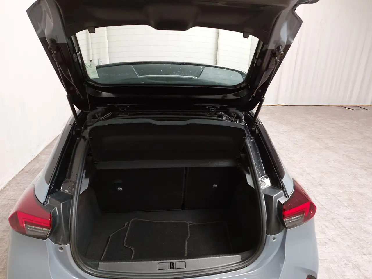 Opel Corsa 1.2 GS Line T-Leder DC LED Pano — Galerie du véhicule 16