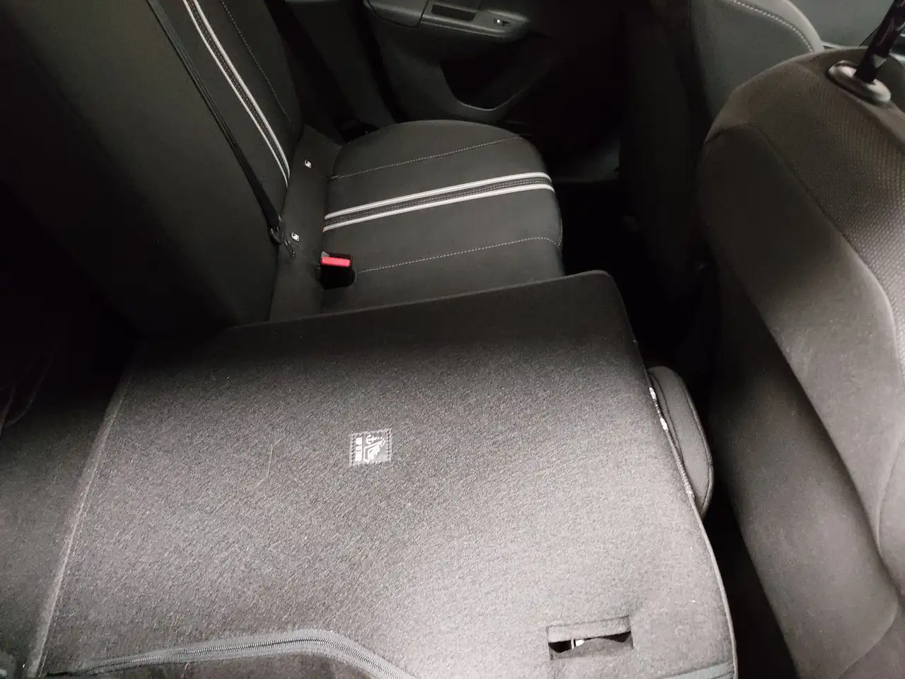 Opel Corsa 1.2 GS Line T-Leder DC LED Pano — Galerie du véhicule 11