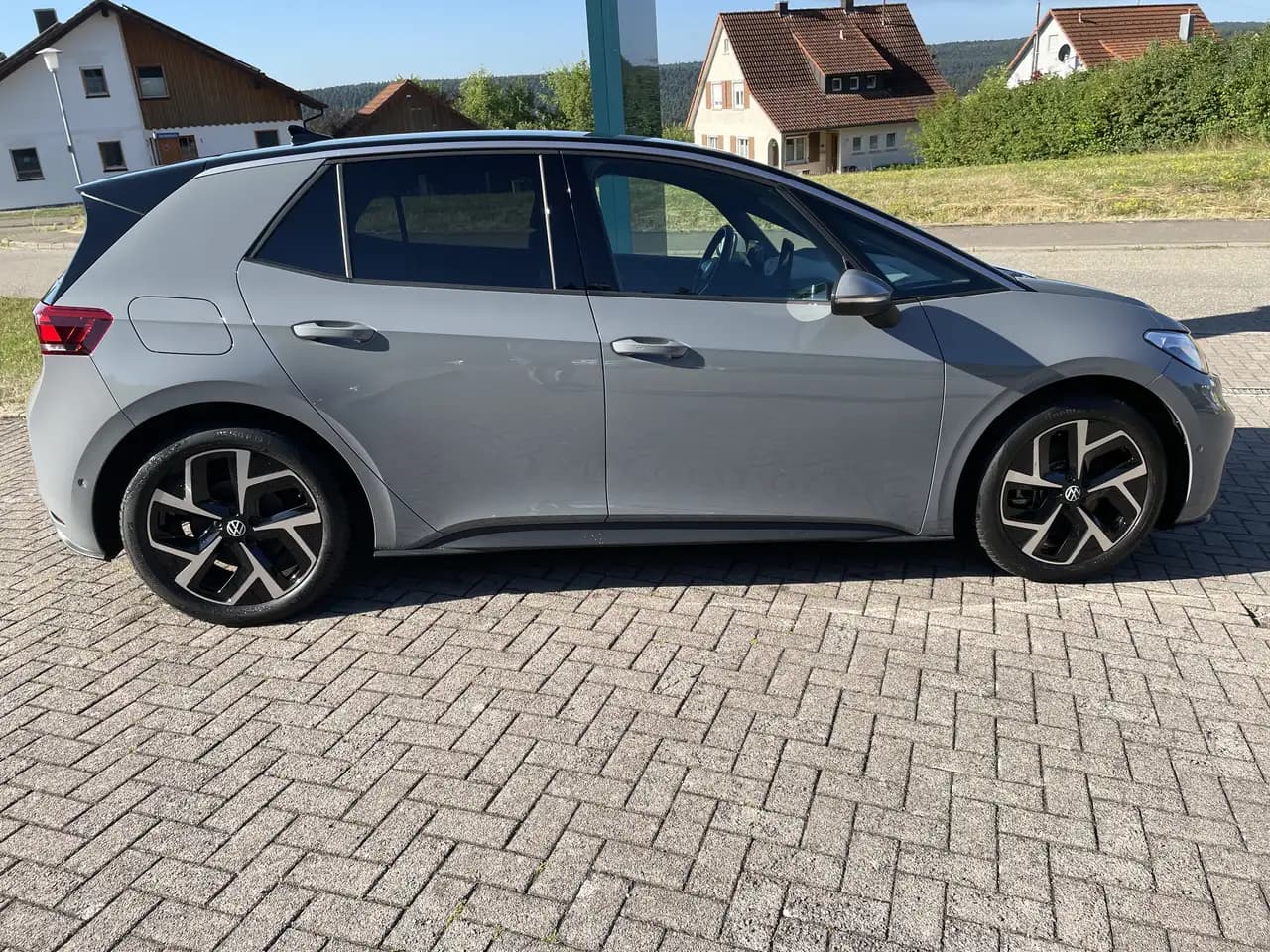Volkswagen ID.3 Pro 150 kW "Move" *19" Alu GJR *Rückfahrkam. *LED — معرض صور السيارة 5