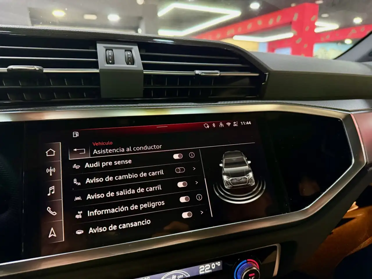Audi Q3 Sportback 35 TDI S line S tronic — Galerie du véhicule 24