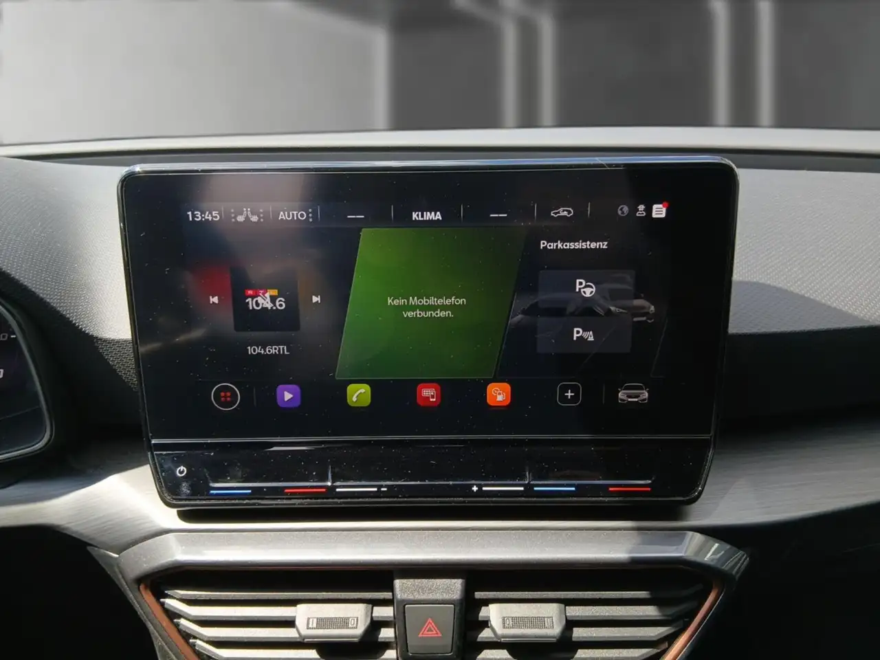 CUPRA Leon 1.5 eTSI DSG *Vision+*LED*GRA*SHZ* — Vehicle gallery 15