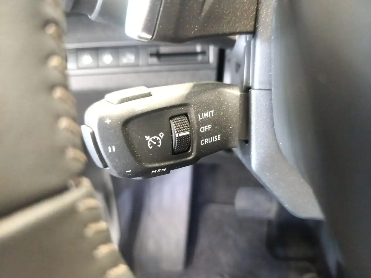 Peugeot 3008 1.2 PureTech 130 Allure Pack KeyLess LED LM — Galerie du véhicule 7