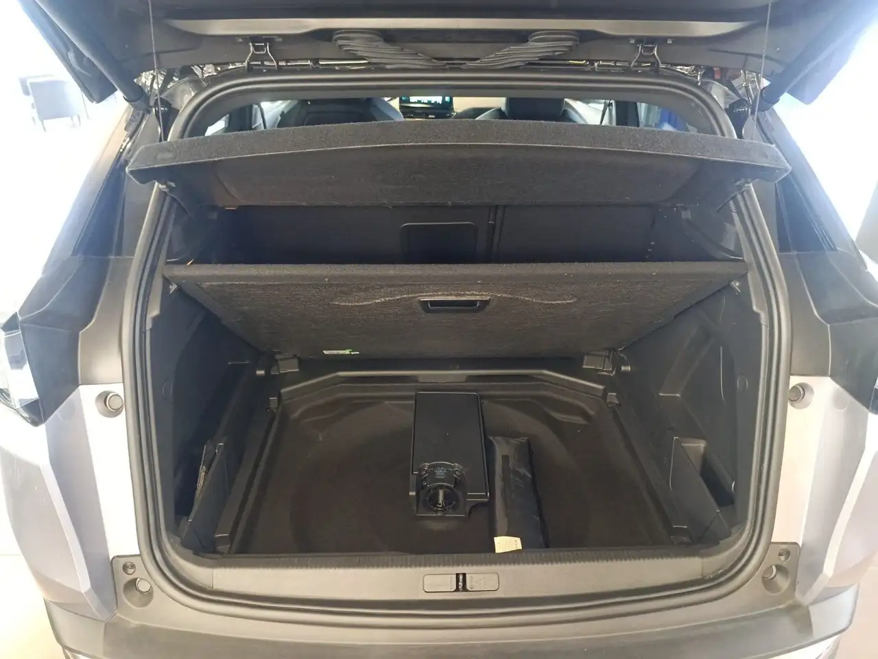 Peugeot 3008 1.2 PureTech 130 Allure Pack KeyLess LED LM — Galerie du véhicule 12