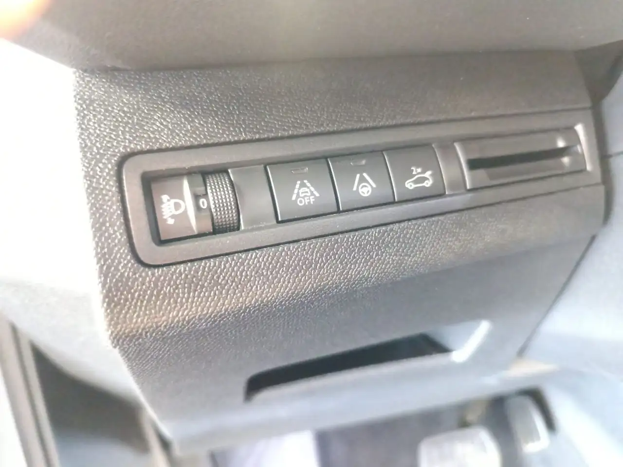 Peugeot 3008 1.2 PureTech 130 Allure Pack KeyLess LED LM — Galerie du véhicule 16