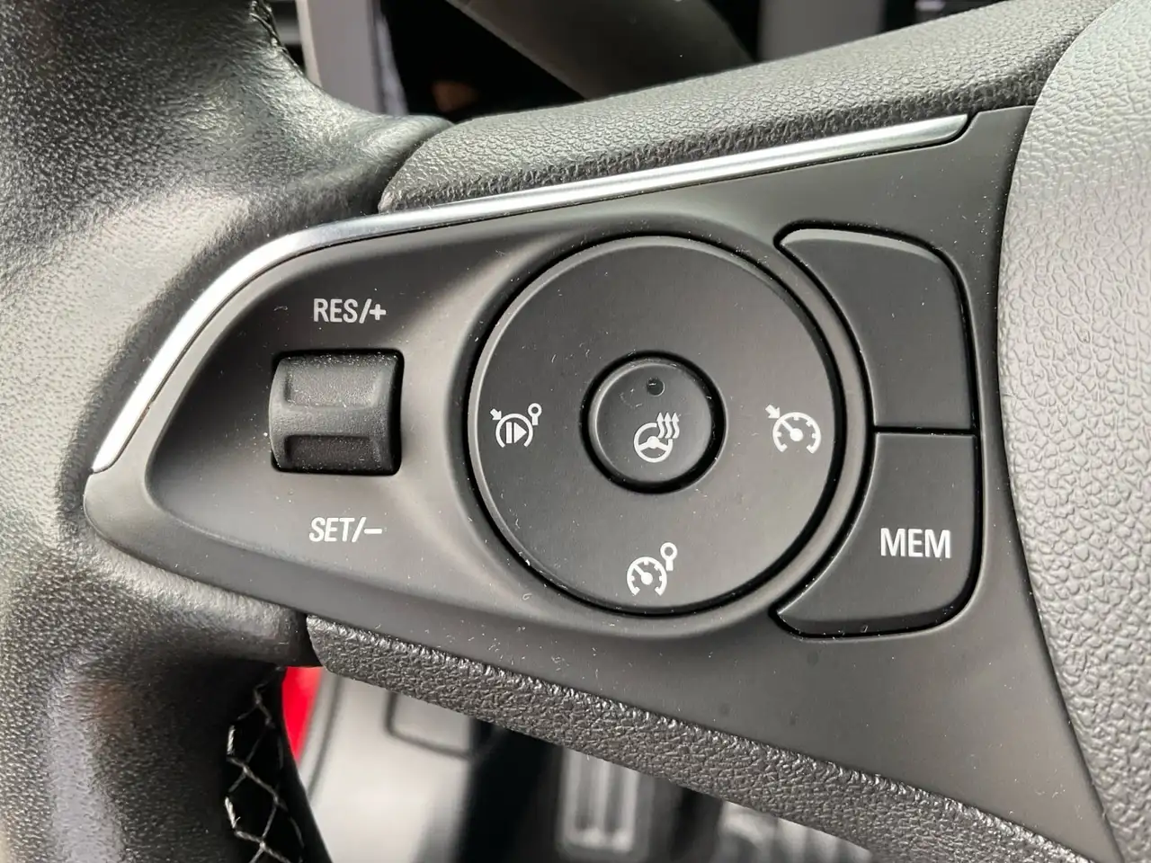 Opel Mokka Elegance Kamera PDC, Winterpaket, .... — Galería del vehículo 22