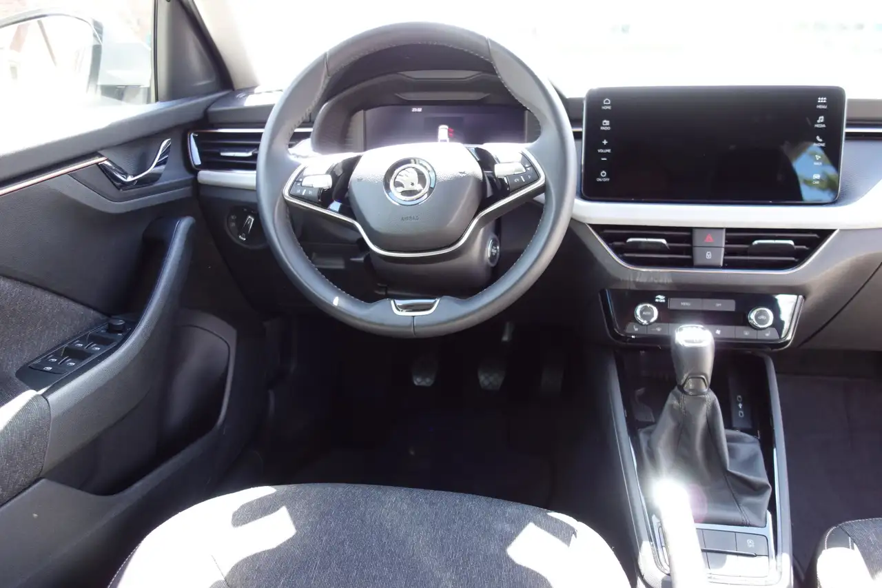 Skoda Scala Selection Navi / beh. Lenkrad / Steelgrey — Vehicle gallery 15