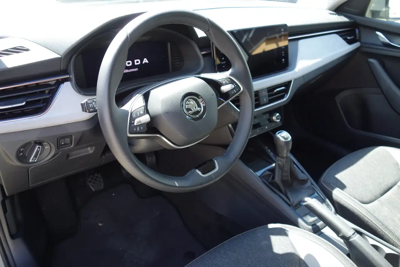 Skoda Scala Selection Navi / beh. Lenkrad / Steelgrey — Vehicle gallery 16