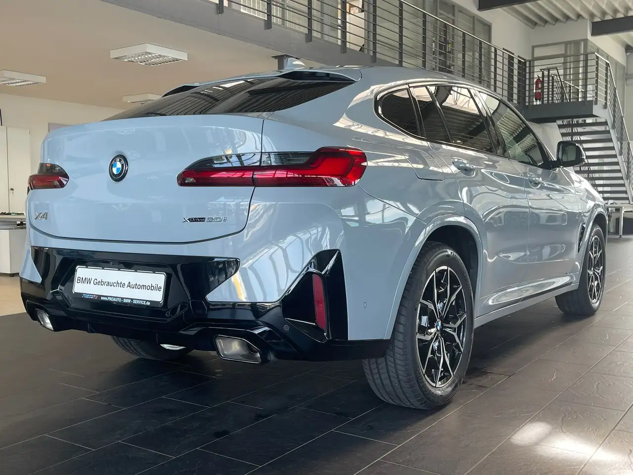BMW X4 xDrive 20i M Sport AHK/A-LED/Pano/ACC/RFK — Vehicle gallery 4