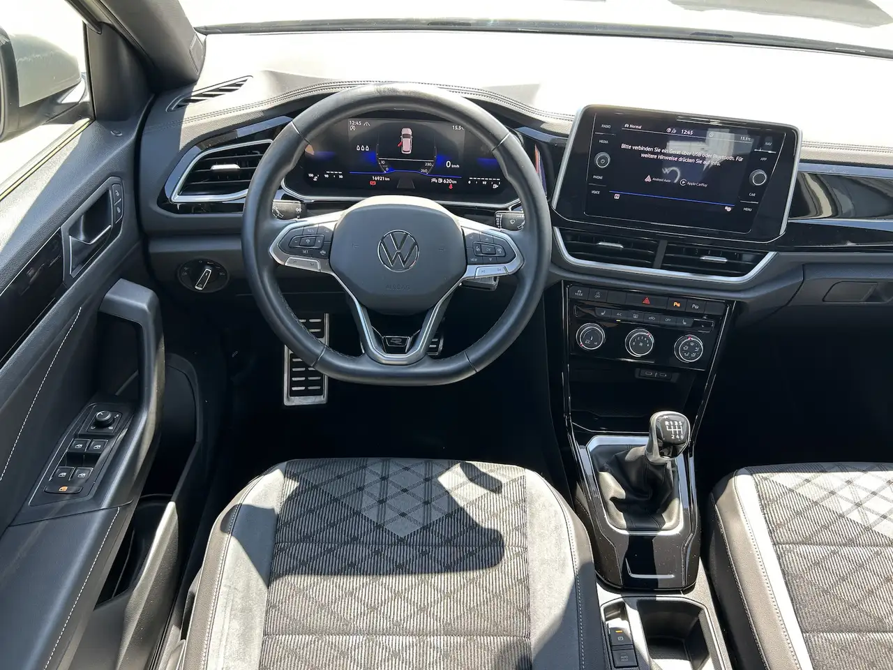 Volkswagen T-Roc 1.0 TSI R-Line*LED*VC*ACC*APPLE CAR PLAY* — Vehicle gallery 19