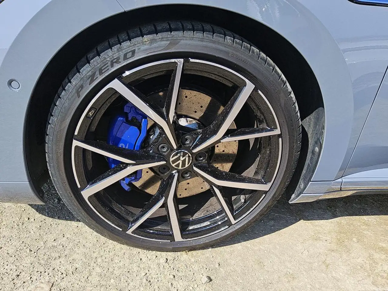 Volkswagen Arteon Shooting Brake R 2.0 TSI DSG 4M Pano., IQ.Light... — Galería del vehículo 8