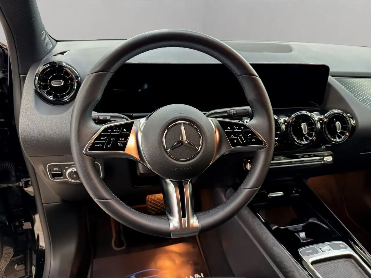 Mercedes-Benz GLA 200 Automatik*Navi*LED*Park-Paket*1.Hand — Galería del vehículo 11