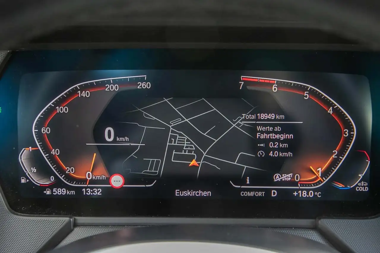 BMW 118 i M Sportpaket Navi LED Klima Sitzhzg — Vehicle gallery 8