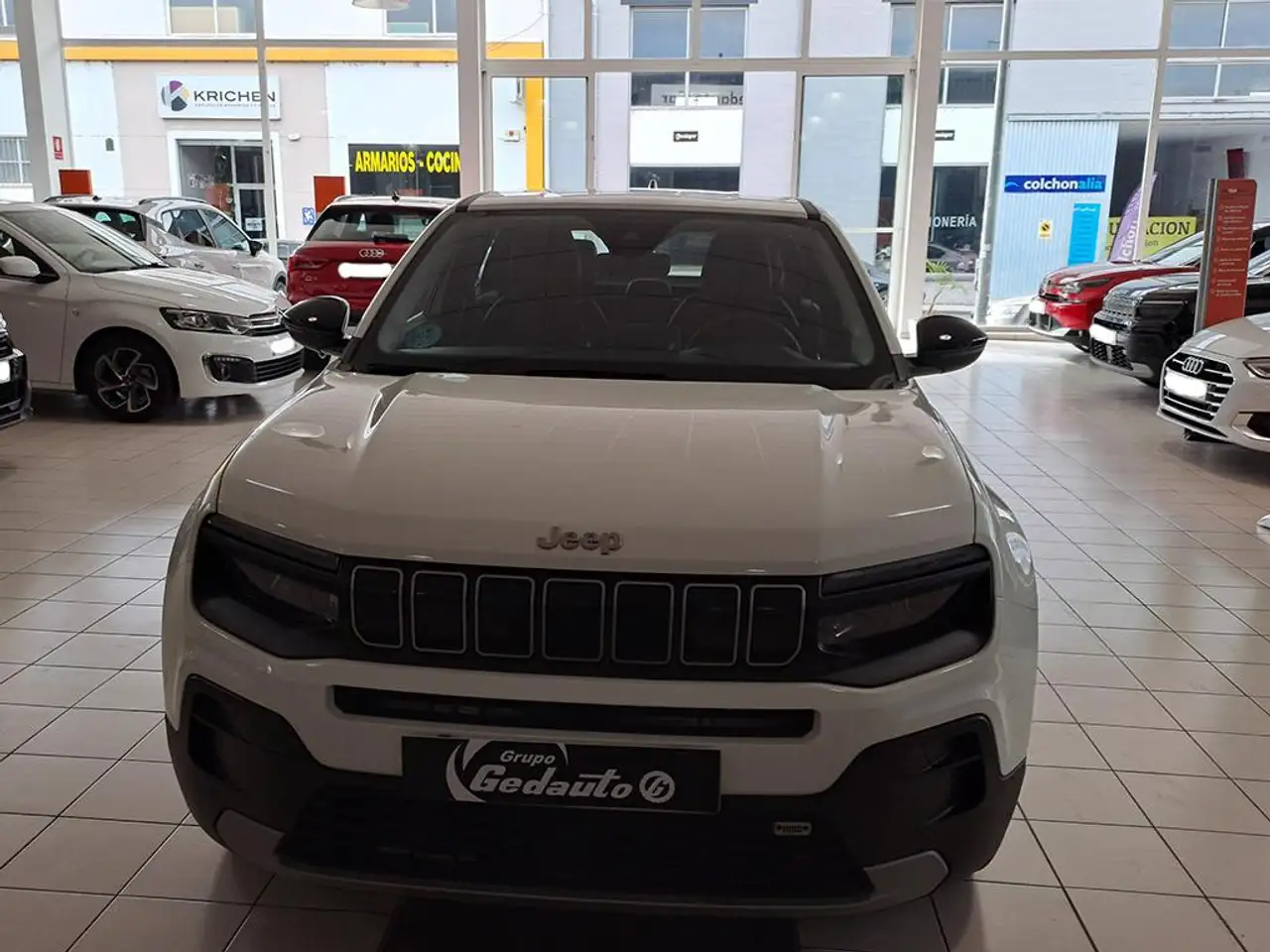 Jeep Avenger 1.2 G 74KW ALTITUDE 5P — Galerie du véhicule 2