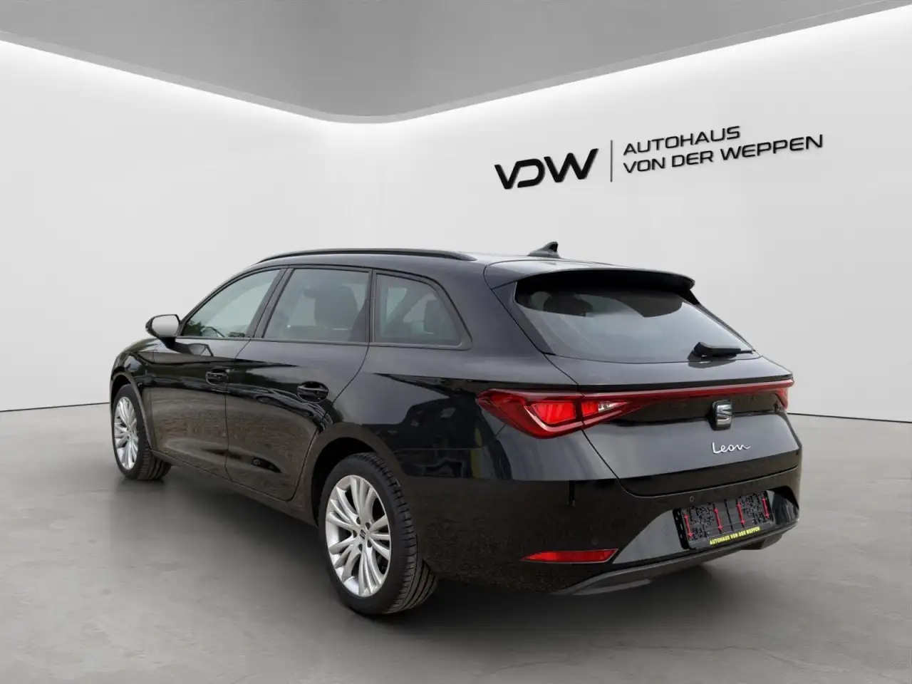 SEAT Leon Sportstourer 1.5 TSI 85 kW Style Edition Klima — معرض صور السيارة 7