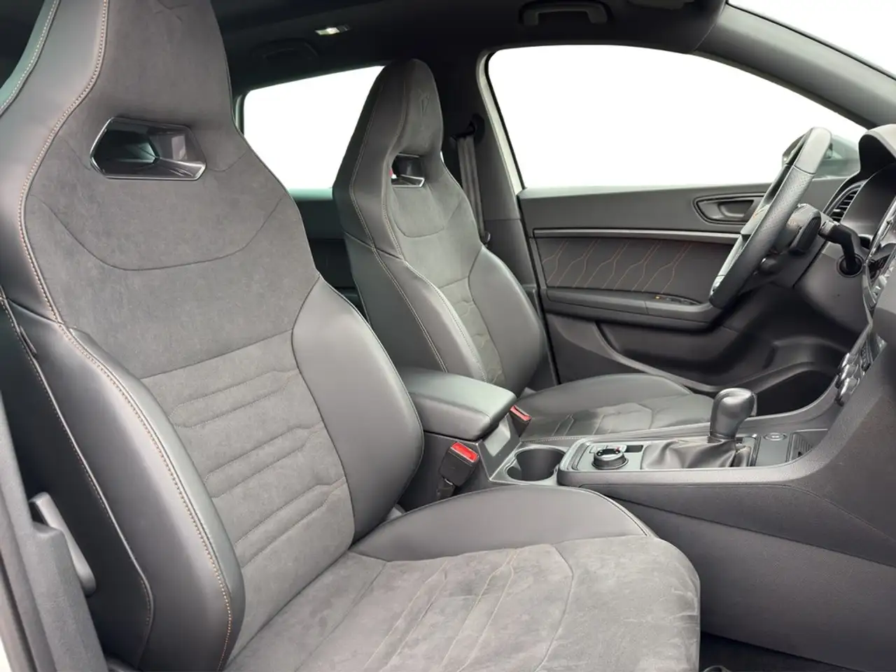 CUPRA Ateca 2.0 TSI DSG 4Drive VZ DCC PANO*VIRTUAL*NAVI*LED... — معرض صور السيارة 13