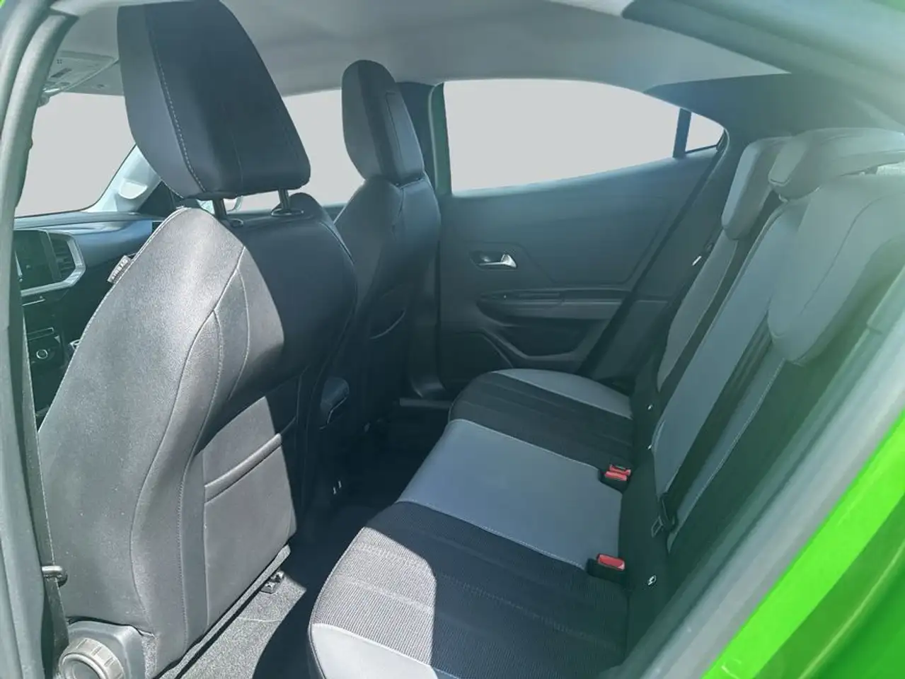 Opel Mokka 1.2 DI Turbo Elegance — معرض صور السيارة 12