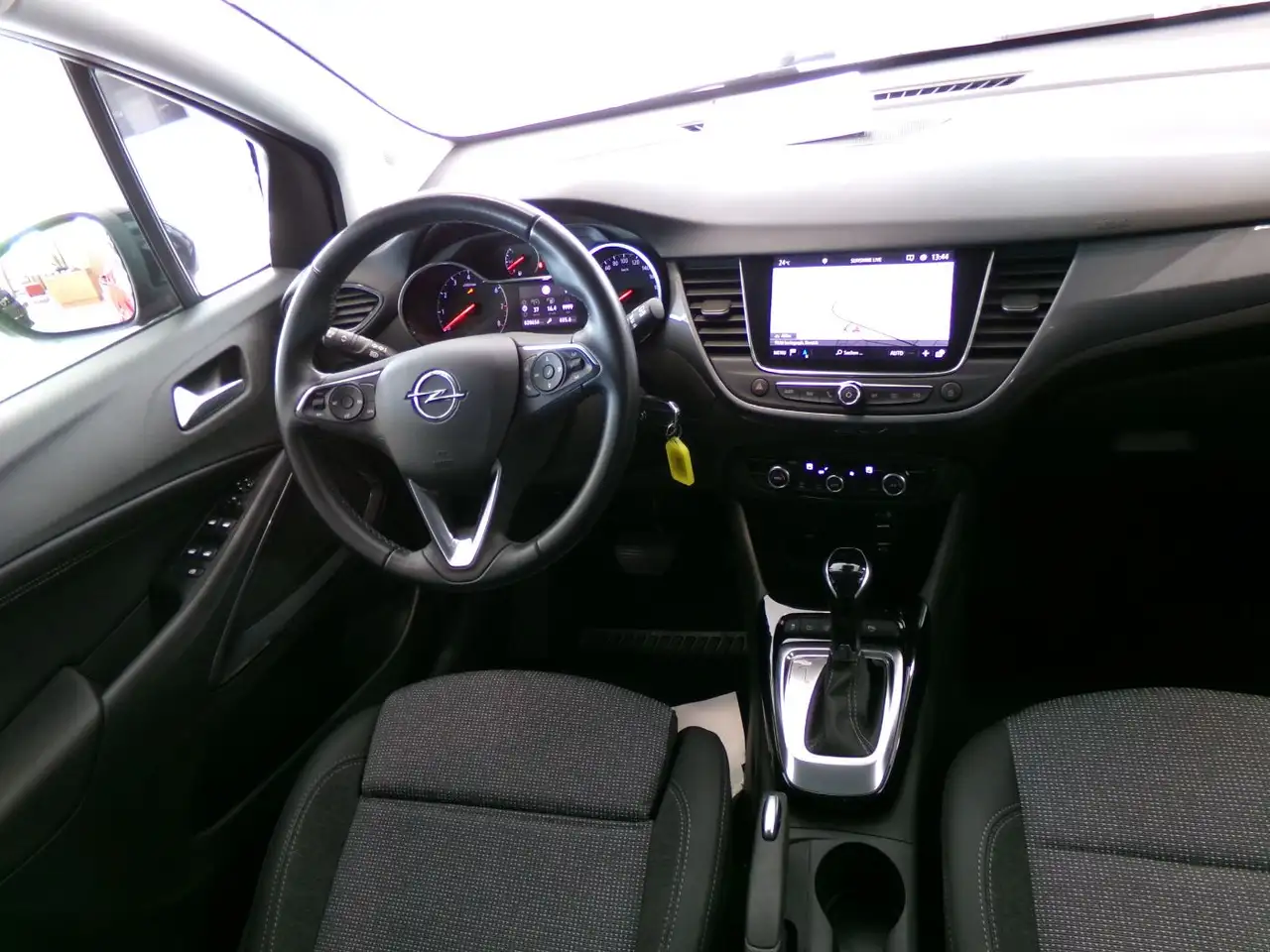 Opel Crossland 1.2 Turbo ELEGANCE LED+Navi+2xKlima+LM — Vehicle gallery 27