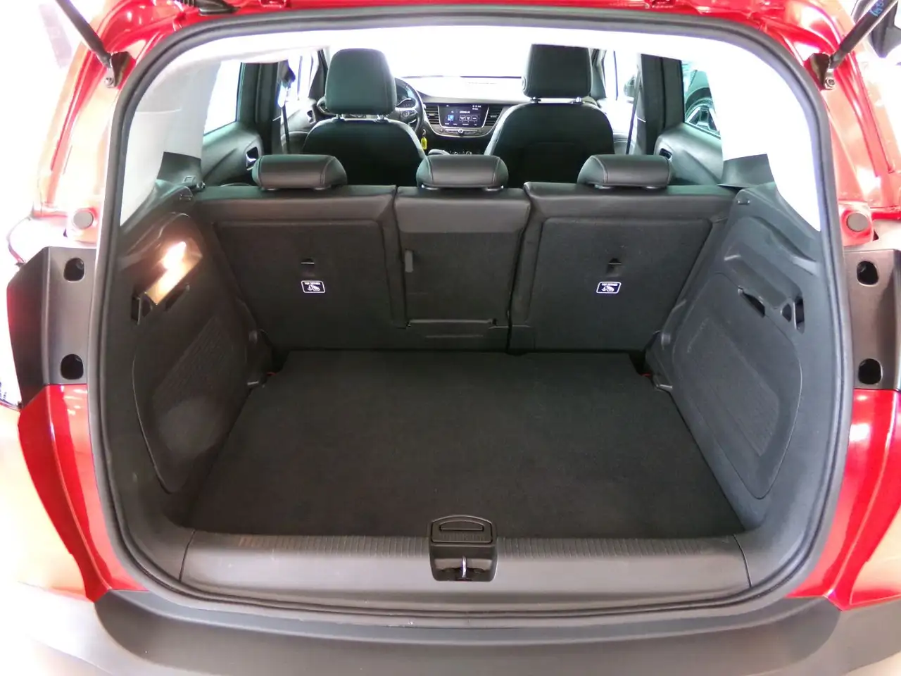 Opel Crossland 1.2 Turbo ELEGANCE LED+Navi+2xKlima+LM — Vehicle gallery 14