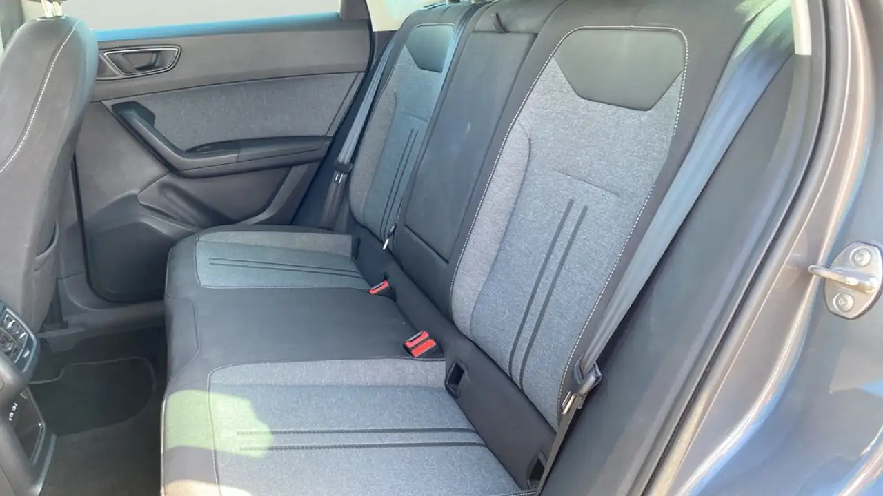 SEAT Ateca 1.5 EcoTSI S&S Style XM DSG — معرض صور السيارة 12