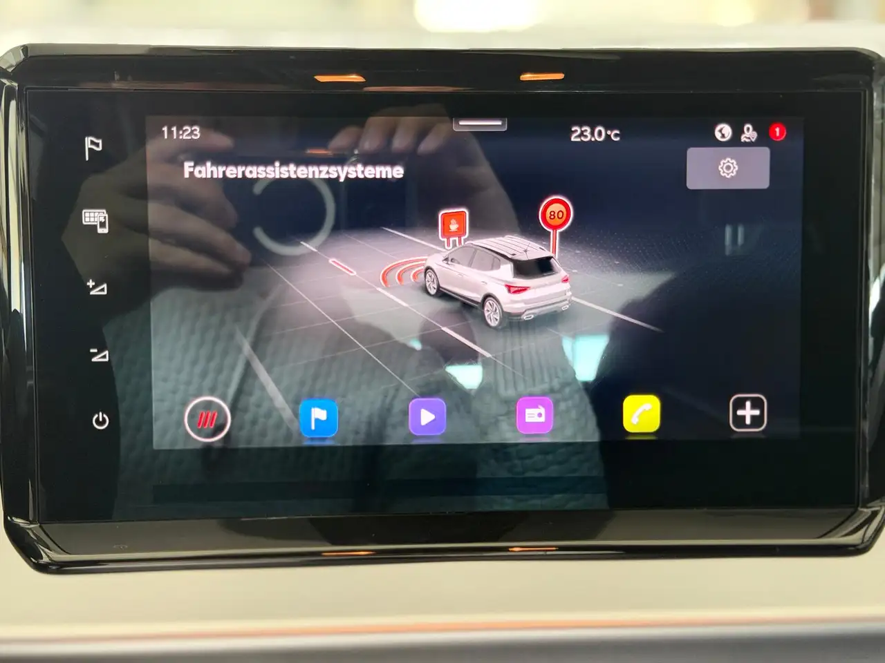 SEAT Arona 1.0 TSI FR DSG NAVI | RFK | APP-Connect — Vehicle gallery 10