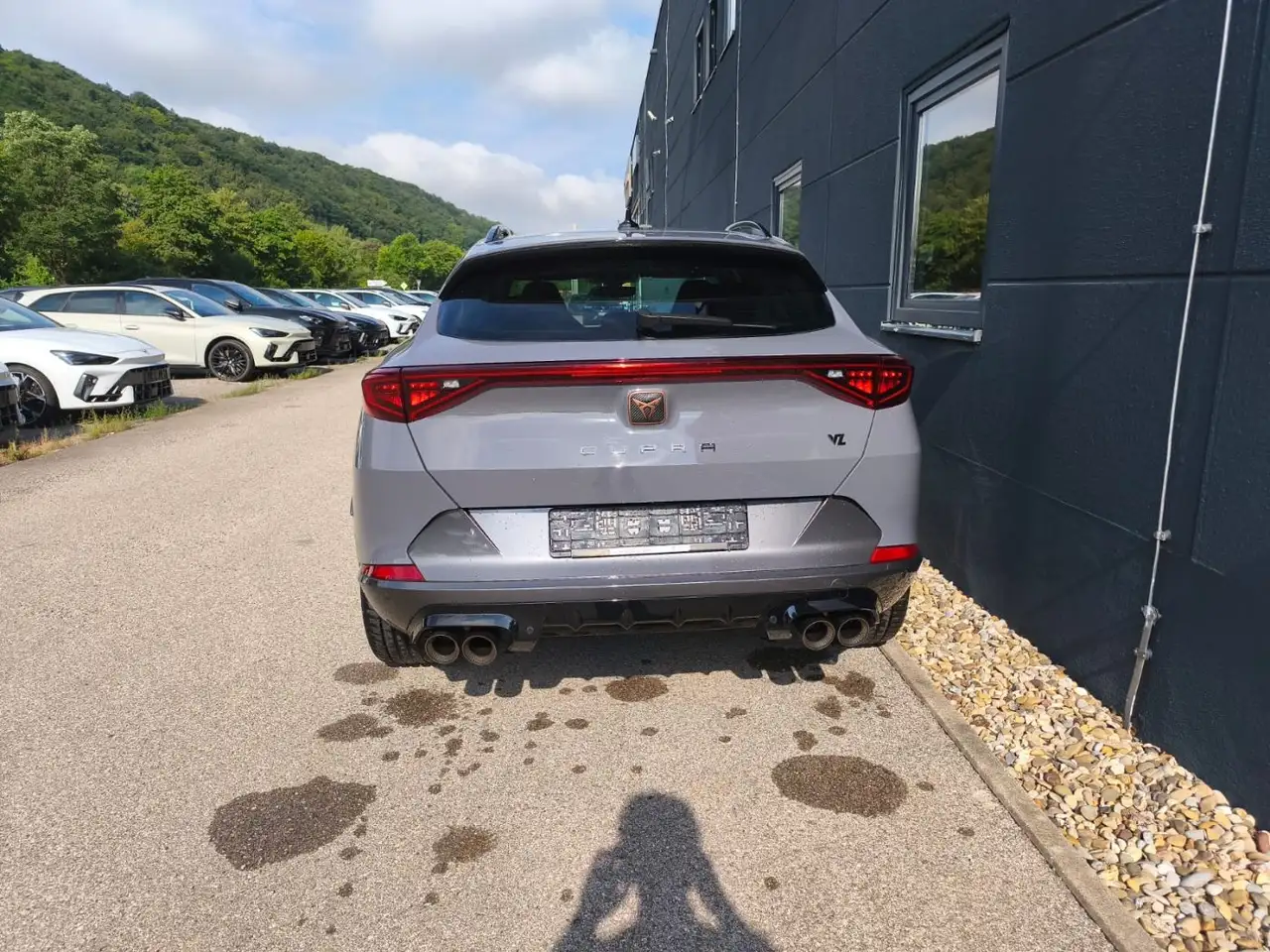 CUPRA Formentor 310 4DRIVE VZ AKRAPOVIC AHK BEATS MATRIX — Vehicle gallery 5