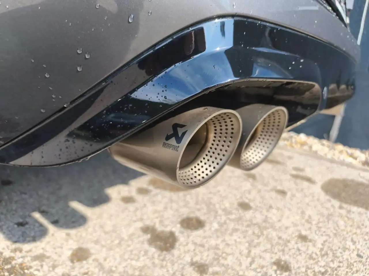CUPRA Formentor 310 4DRIVE VZ AKRAPOVIC AHK BEATS MATRIX — Vehicle gallery 7