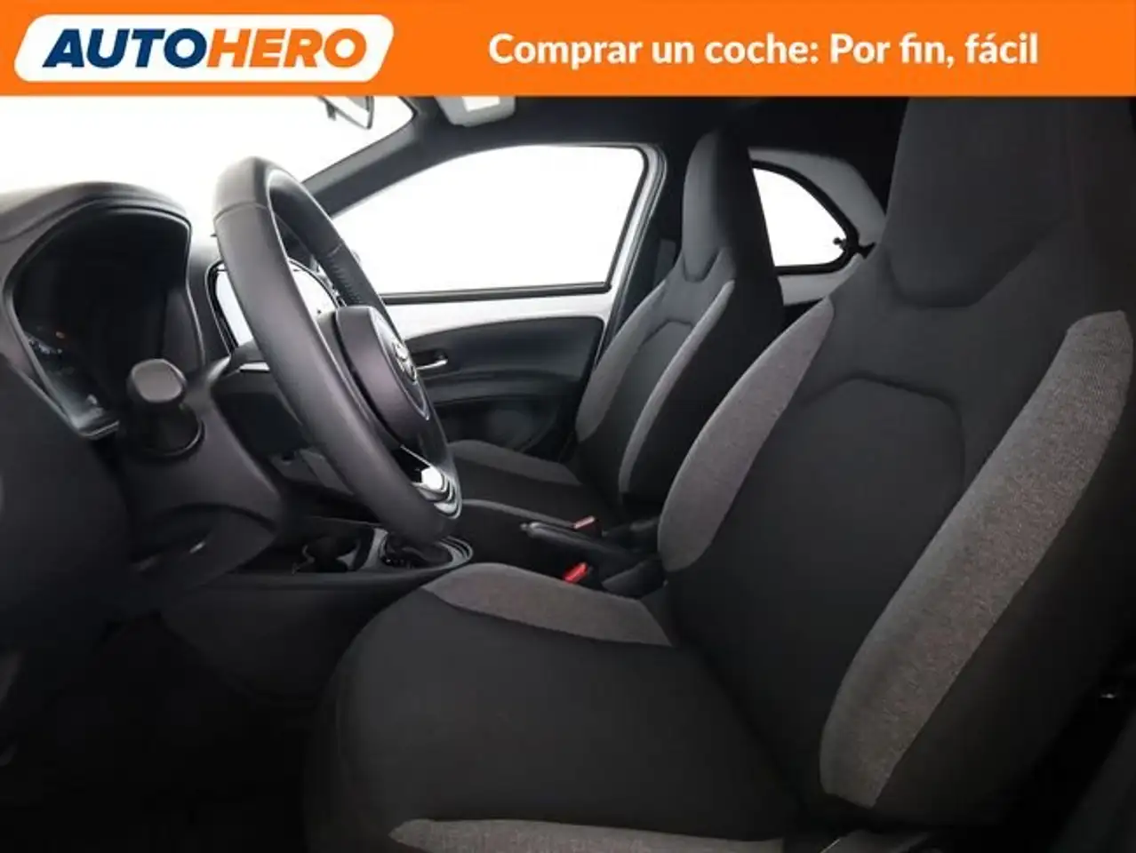 Toyota Platz 1.0 Play — معرض صور السيارة 11