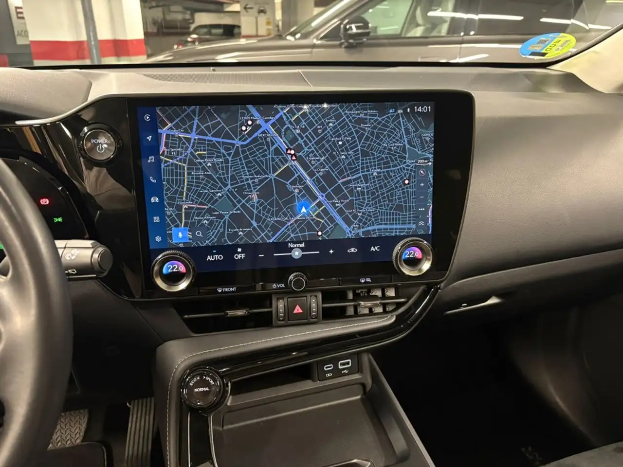 Lexus NX 350h Premium 2WD — Vehicle gallery 13