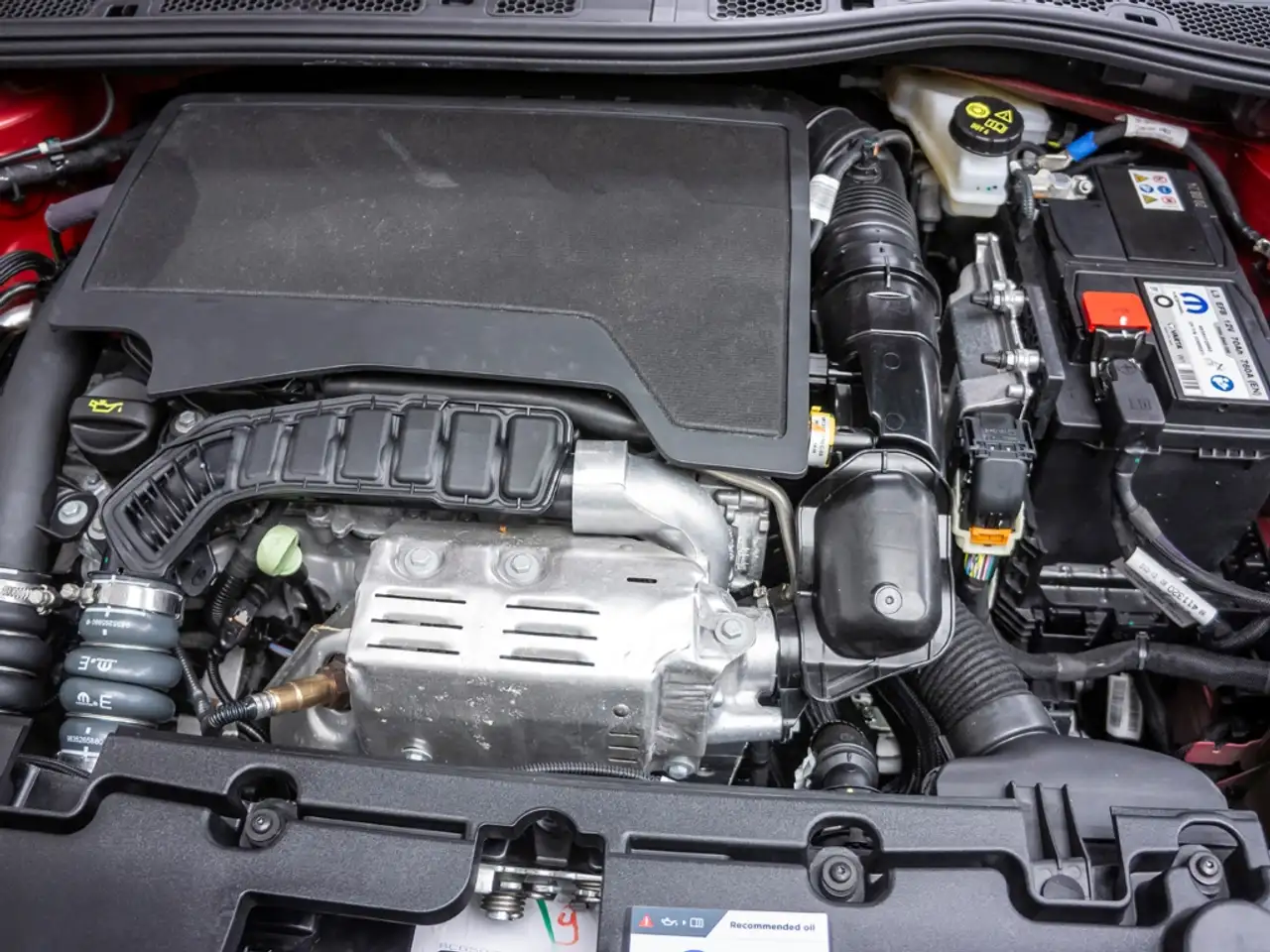 Opel Mokka GS Automatik ACC PDC VZ-Erkennung Kamera (178) — معرض صور السيارة 19