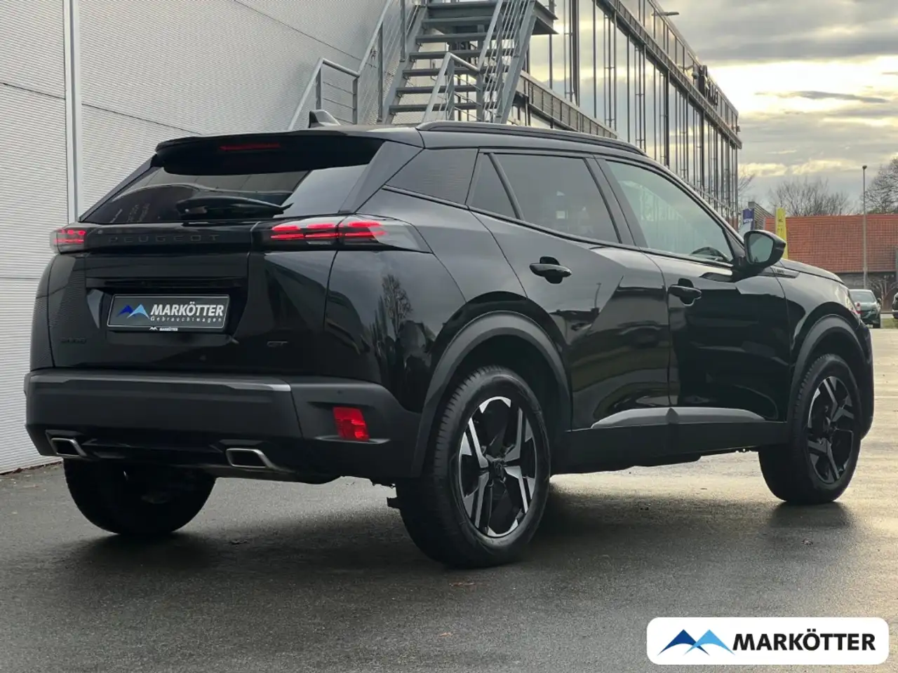 Peugeot 2008 GT PureTech 130 SHZ/ALCANTARA/PDC/MASSAGE — Galerie du véhicule 2