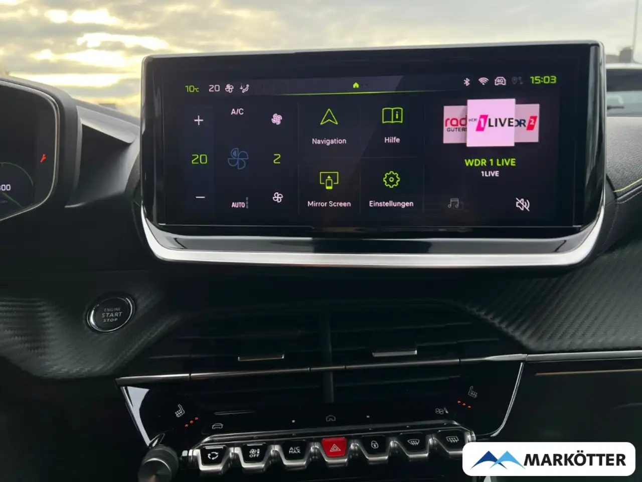 Peugeot 2008 GT PureTech 130 SHZ/ALCANTARA/PDC/MASSAGE — Galerie du véhicule 19