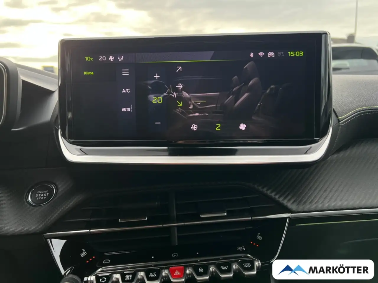 Peugeot 2008 GT PureTech 130 SHZ/ALCANTARA/PDC/MASSAGE — Galerie du véhicule 20