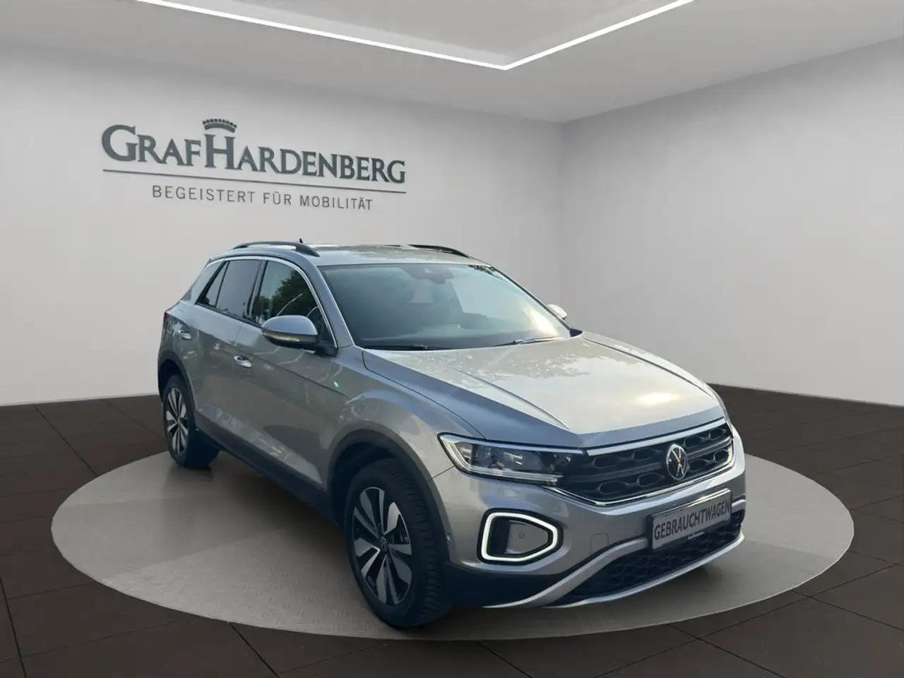Volkswagen T-Roc Life 1.5 TSI DSG Move — Vehicle gallery 7
