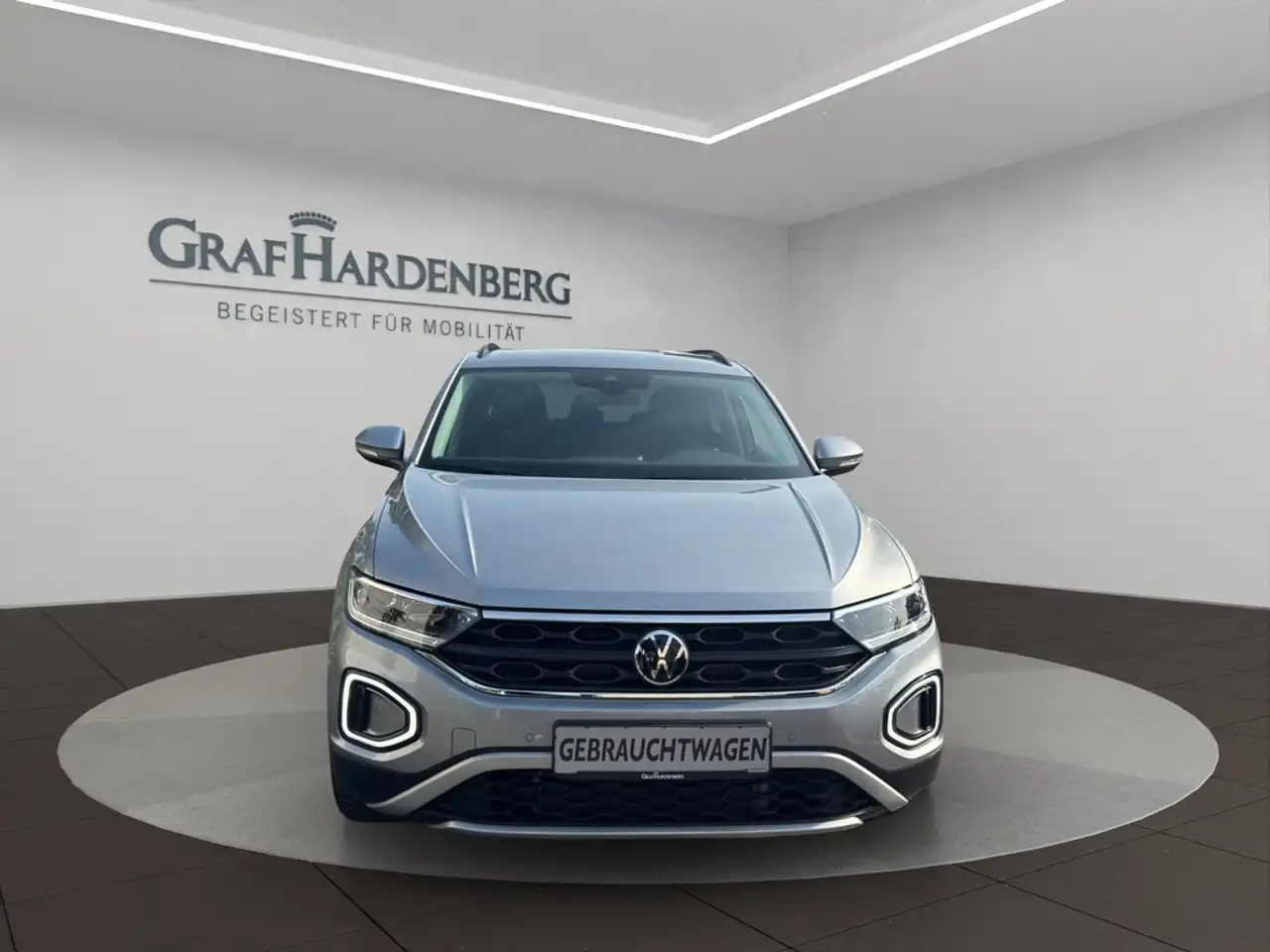 Volkswagen T-Roc Life 1.5 TSI DSG Move — Vehicle gallery 8