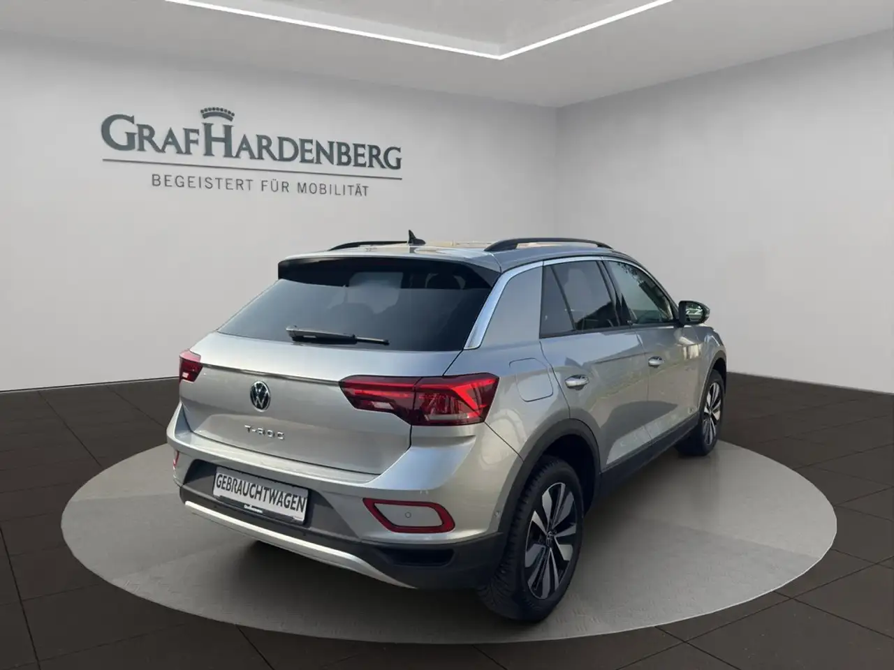 Volkswagen T-Roc Life 1.5 TSI DSG Move — Vehicle gallery 6