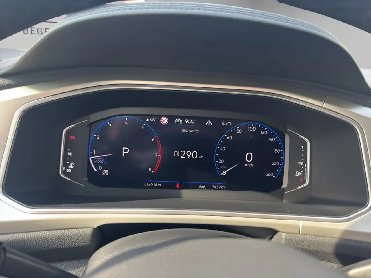 Volkswagen T-Roc Life 1.5 TSI DSG Move — Vehicle gallery 12