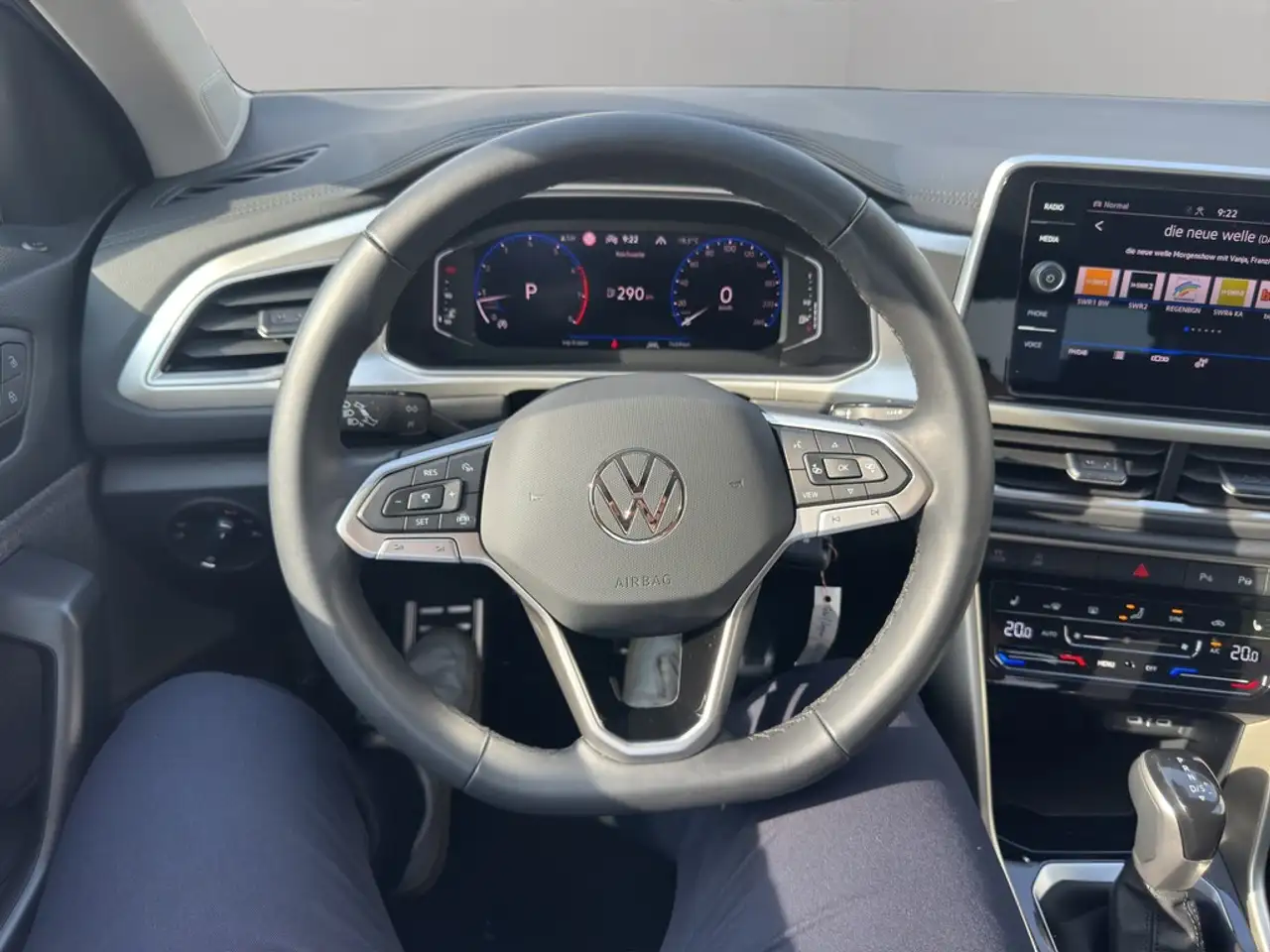 Volkswagen T-Roc Life 1.5 TSI DSG Move — Vehicle gallery 11