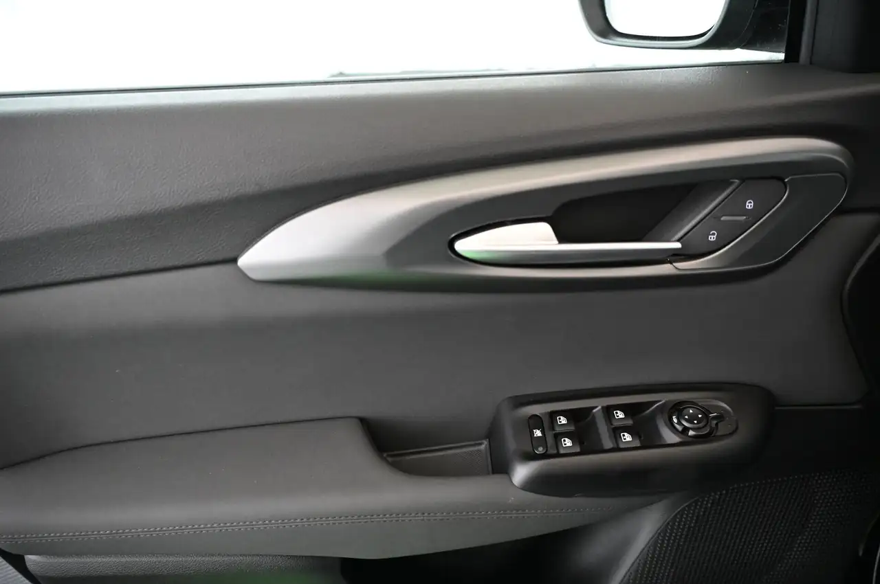 Alfa Romeo Tonale 1.3 PHEV 280 Q4 Ti LED/NAVI/ACC/KAMERA/18 — Vehicle gallery 32