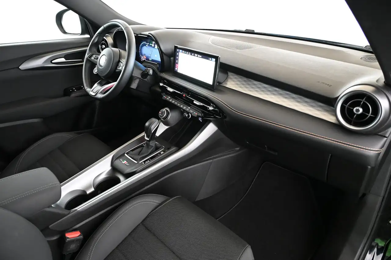 Alfa Romeo Tonale 1.3 PHEV 280 Q4 Ti LED/NAVI/ACC/KAMERA/18 — Vehicle gallery 37