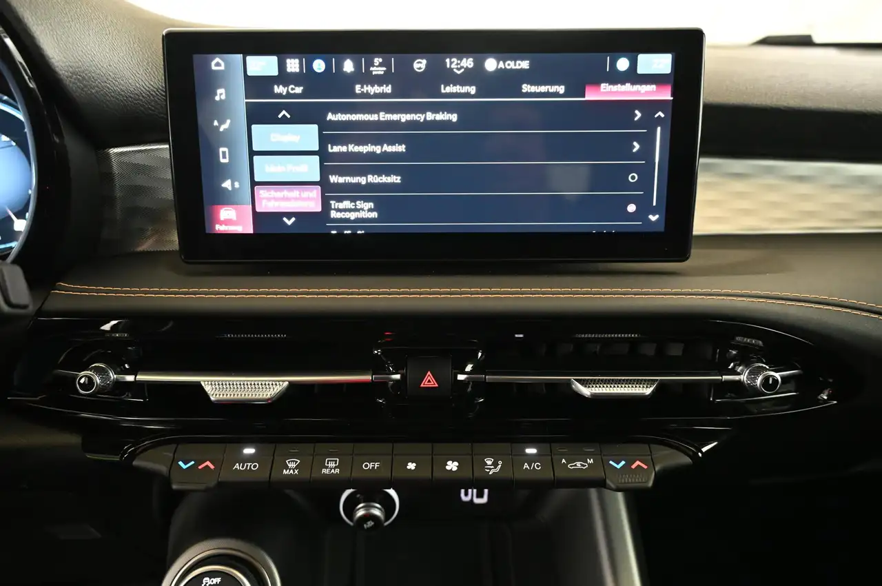 Alfa Romeo Tonale 1.3 PHEV 280 Q4 Ti LED/NAVI/ACC/KAMERA/18 — Vehicle gallery 16